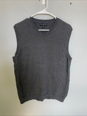 Banana Republic Men’s M cotton V Neck Charcoal Sleeveless Sweater academia frat